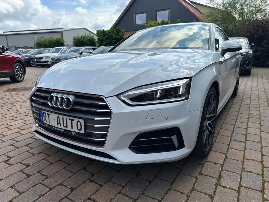 Photo 1 : Audi A5 2019 Petrol