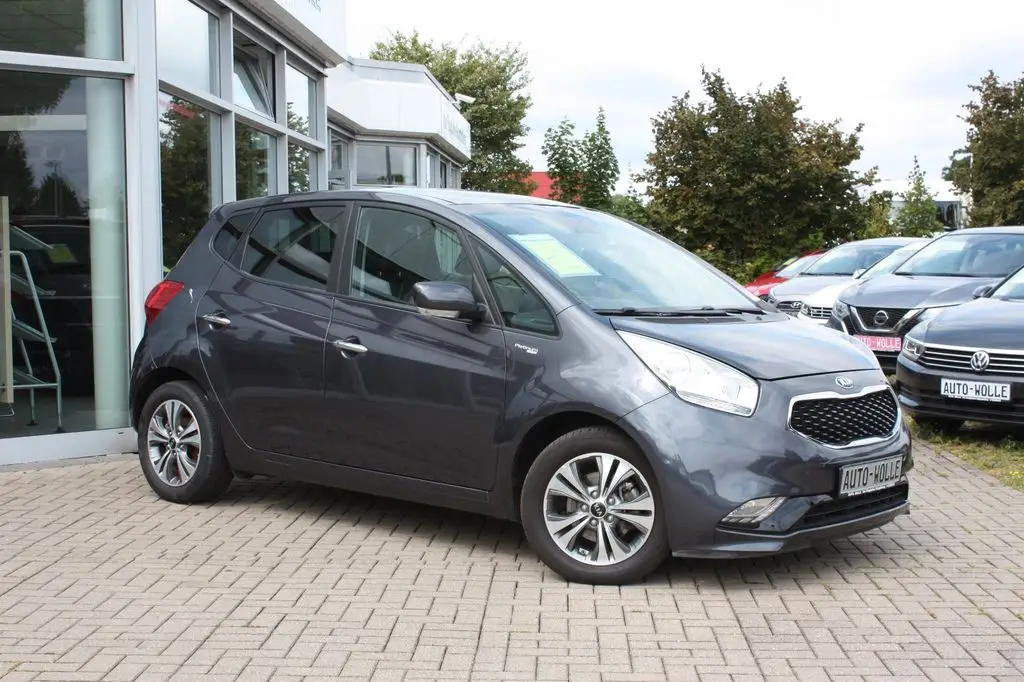 Photo 1 : Kia Venga 2017 Petrol