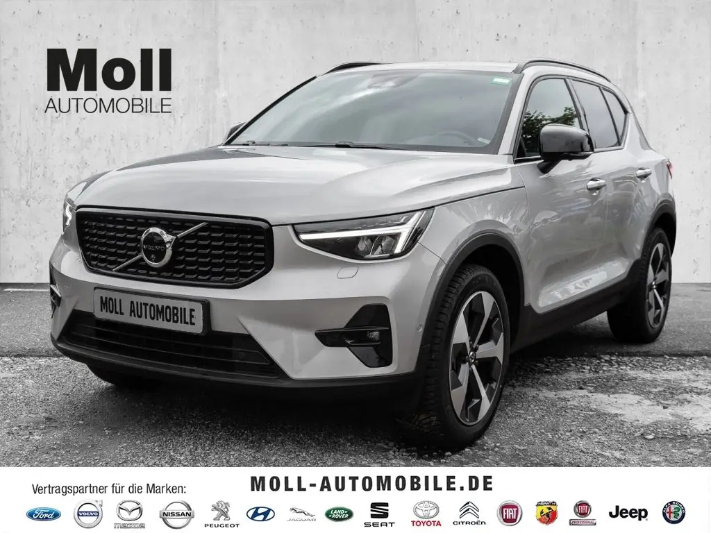 Photo 1 : Volvo Xc40 2023 Petrol