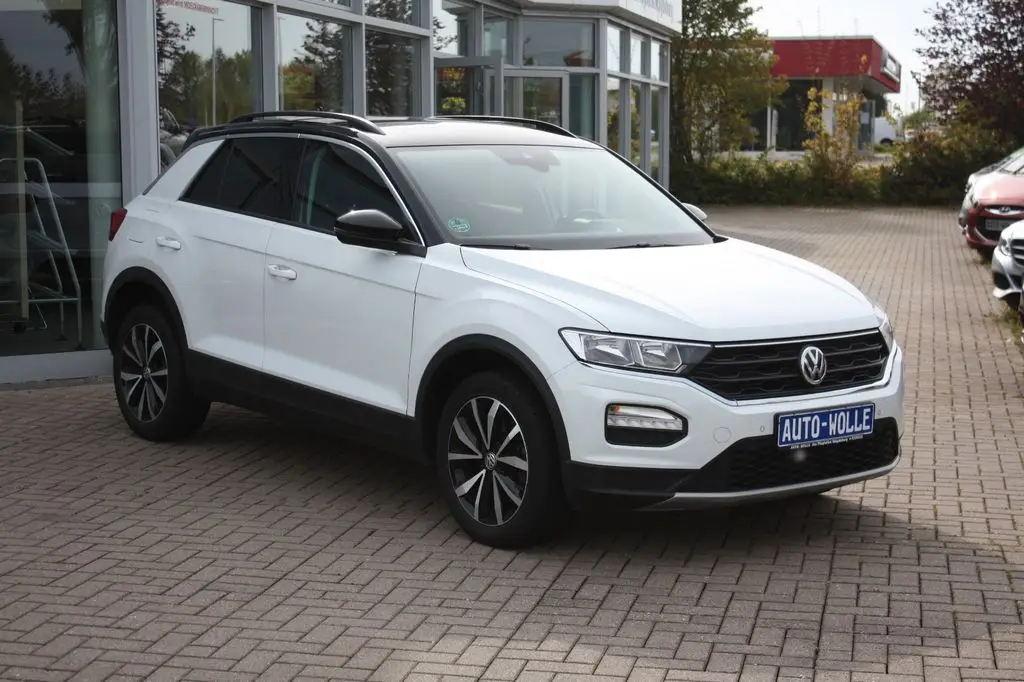 Photo 1 : Volkswagen T-roc 2018 Petrol