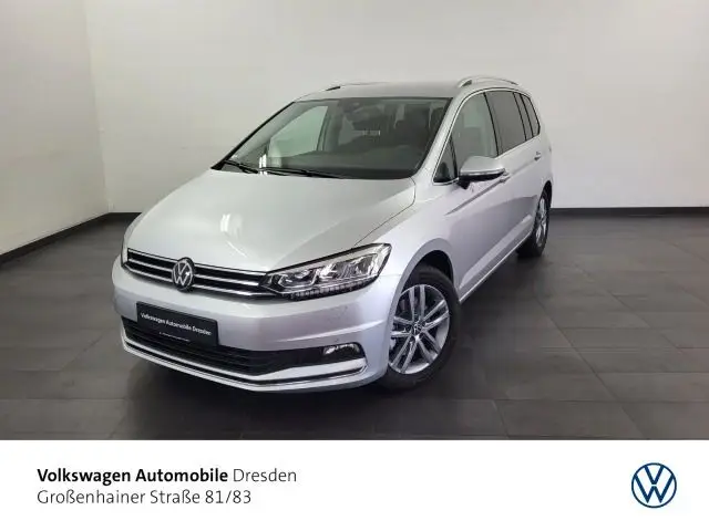 Photo 1 : Volkswagen Touran 2024 Petrol