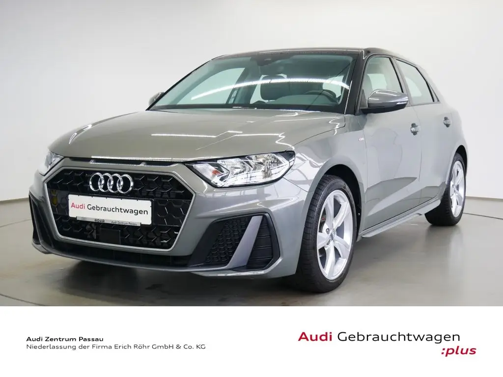 Photo 1 : Audi A1 2019 Essence