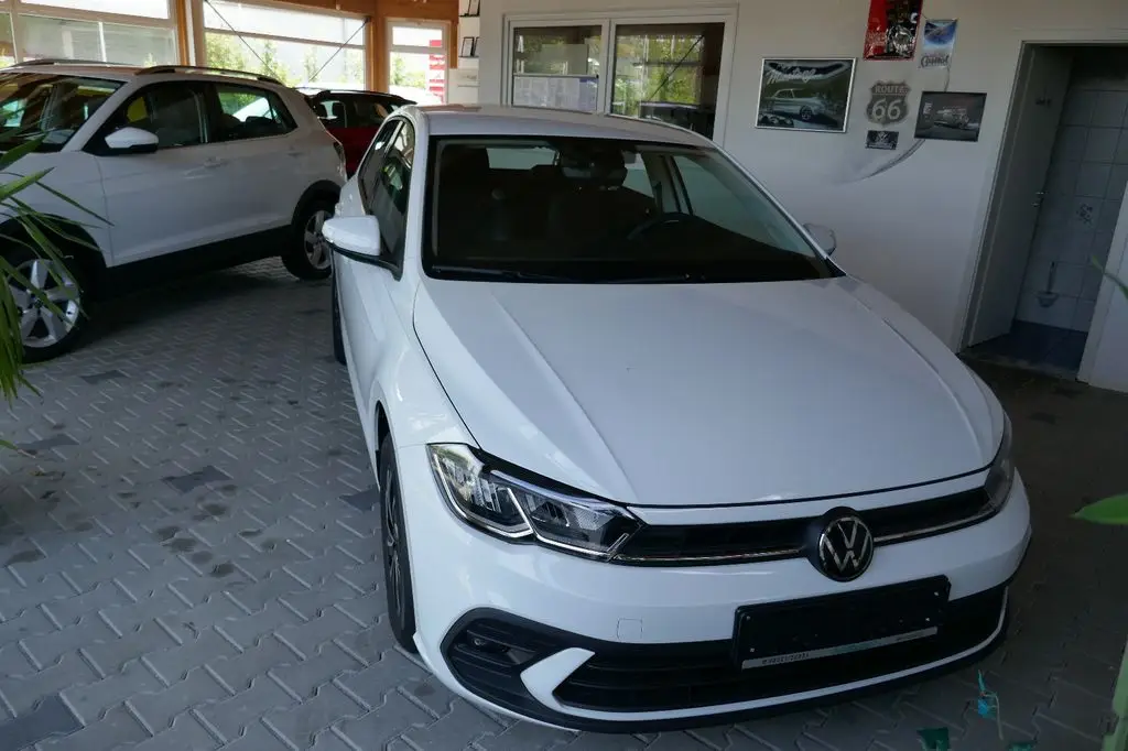 Photo 1 : Volkswagen Polo 2023 Petrol