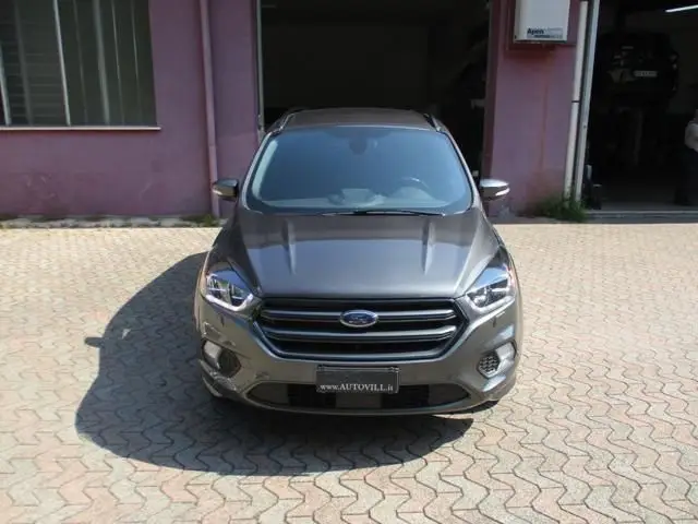 Photo 1 : Ford Kuga 2017 Diesel