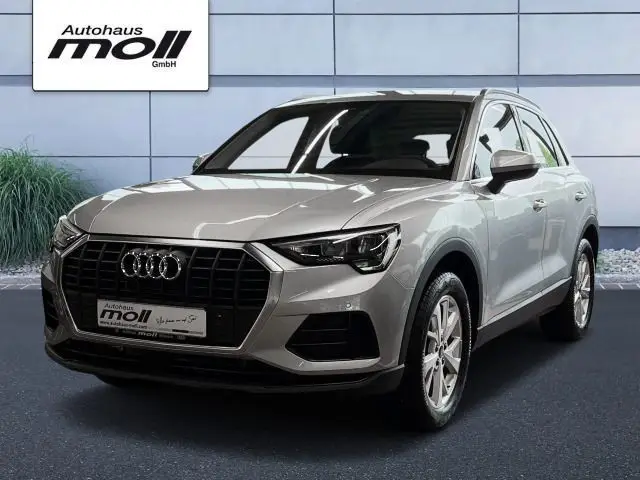 Photo 1 : Audi Q3 2023 Petrol