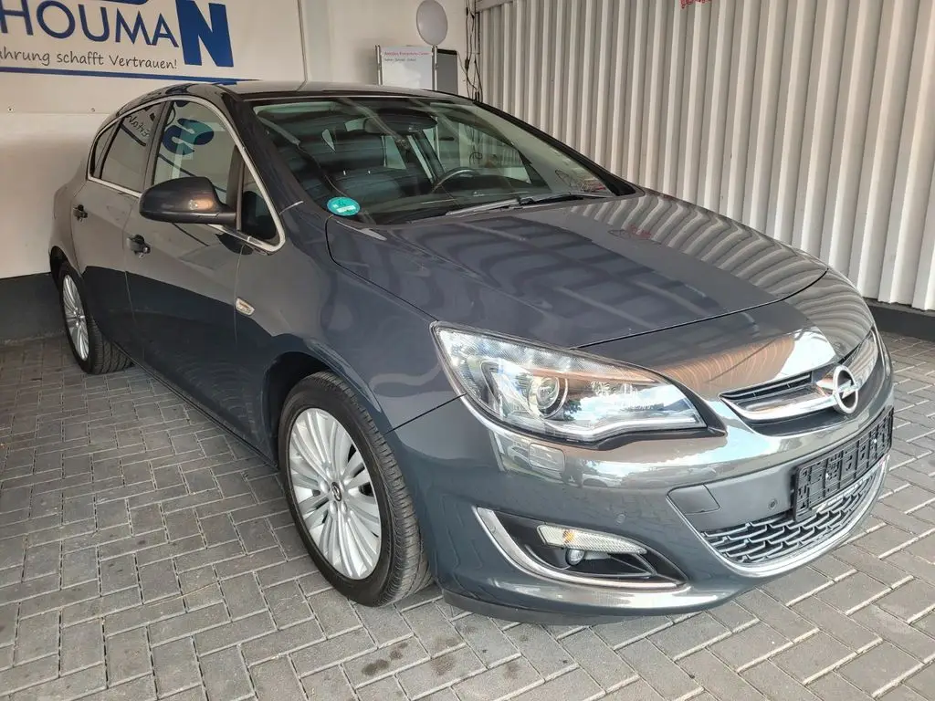 Photo 1 : Opel Astra 2015 Essence