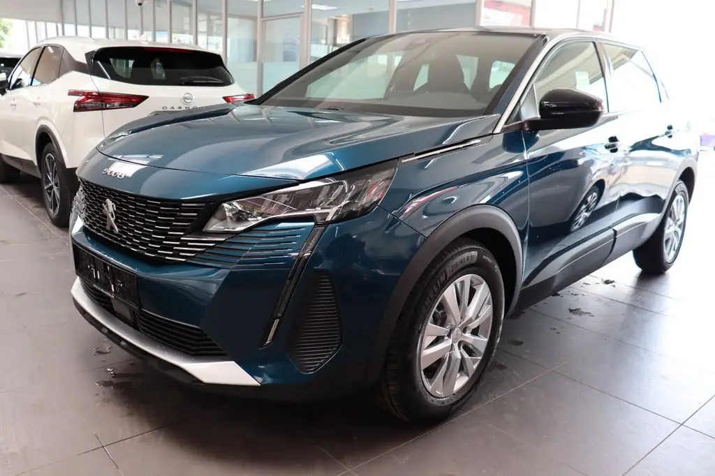 Photo 1 : Peugeot 5008 2023 Petrol