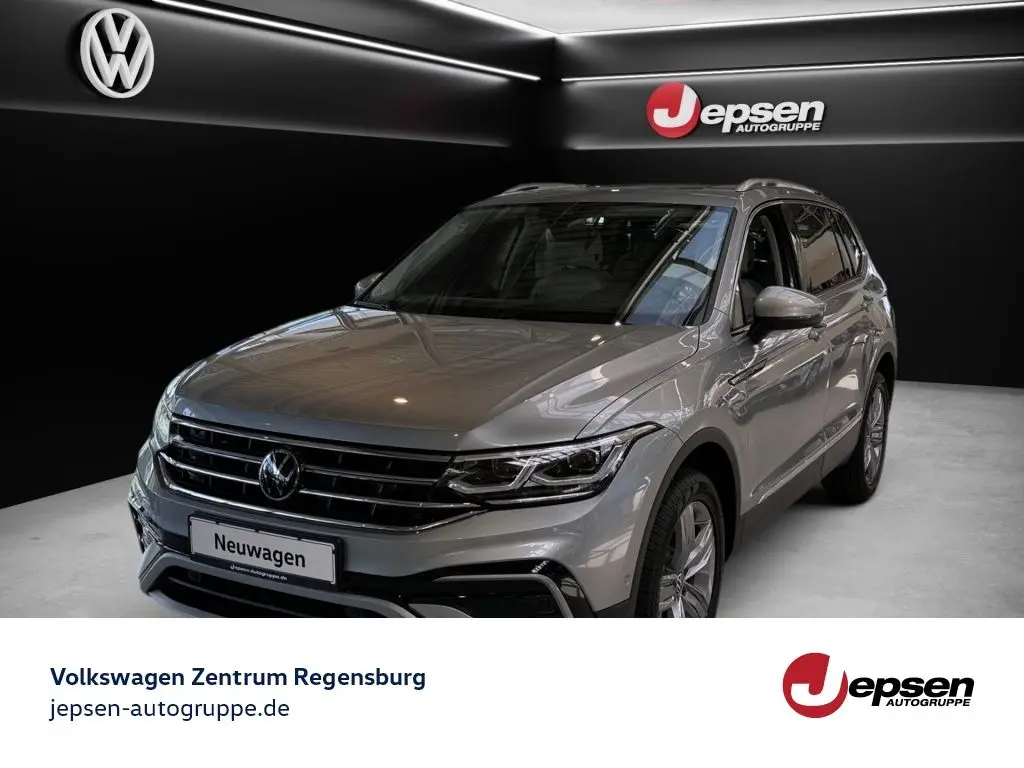 Photo 1 : Volkswagen Tiguan 2024 Essence