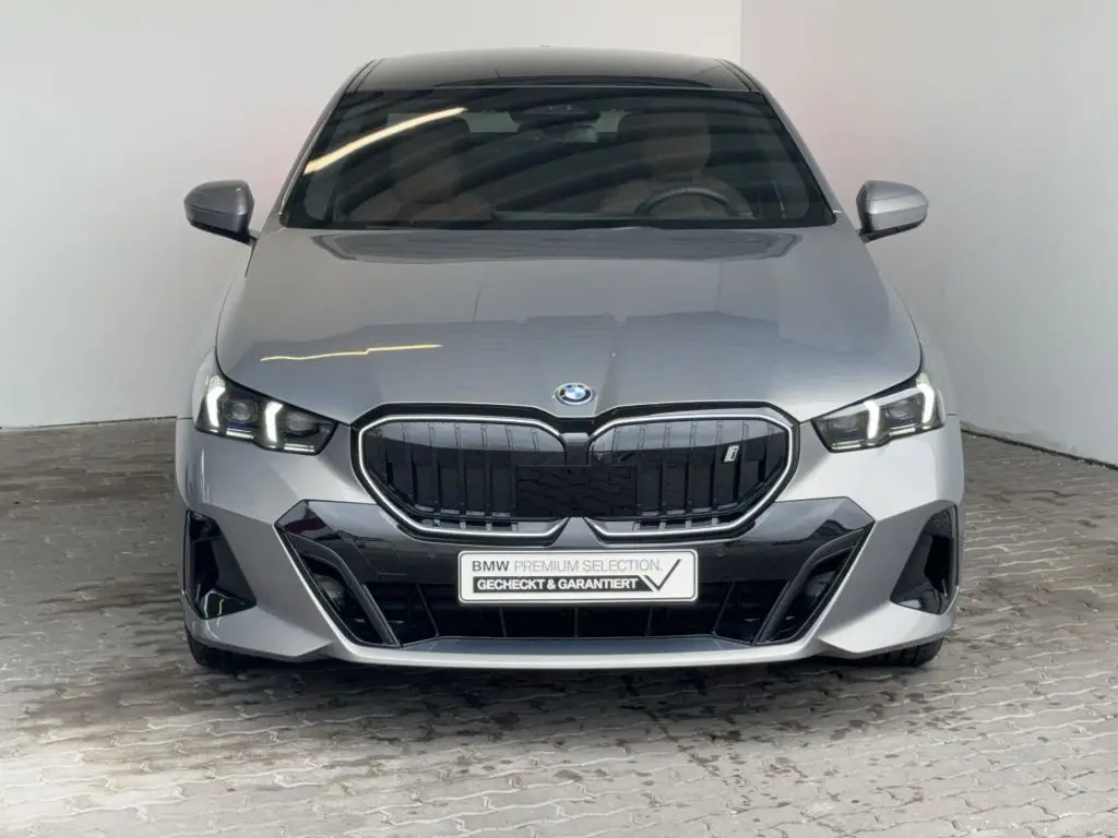 Photo 1 : Bmw I5 2023 Non renseigné