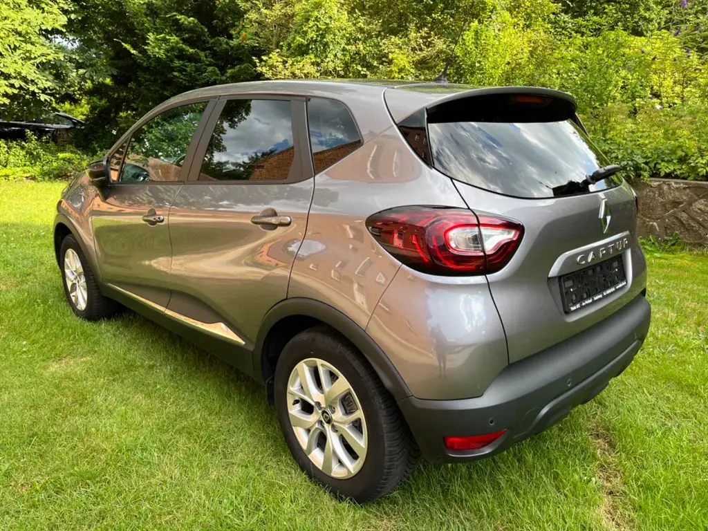 Photo 1 : Renault Captur 2019 Essence