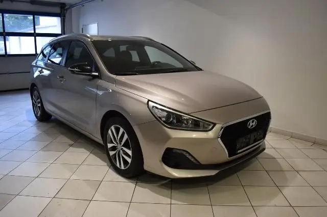 Photo 1 : Hyundai I30 2018 Petrol