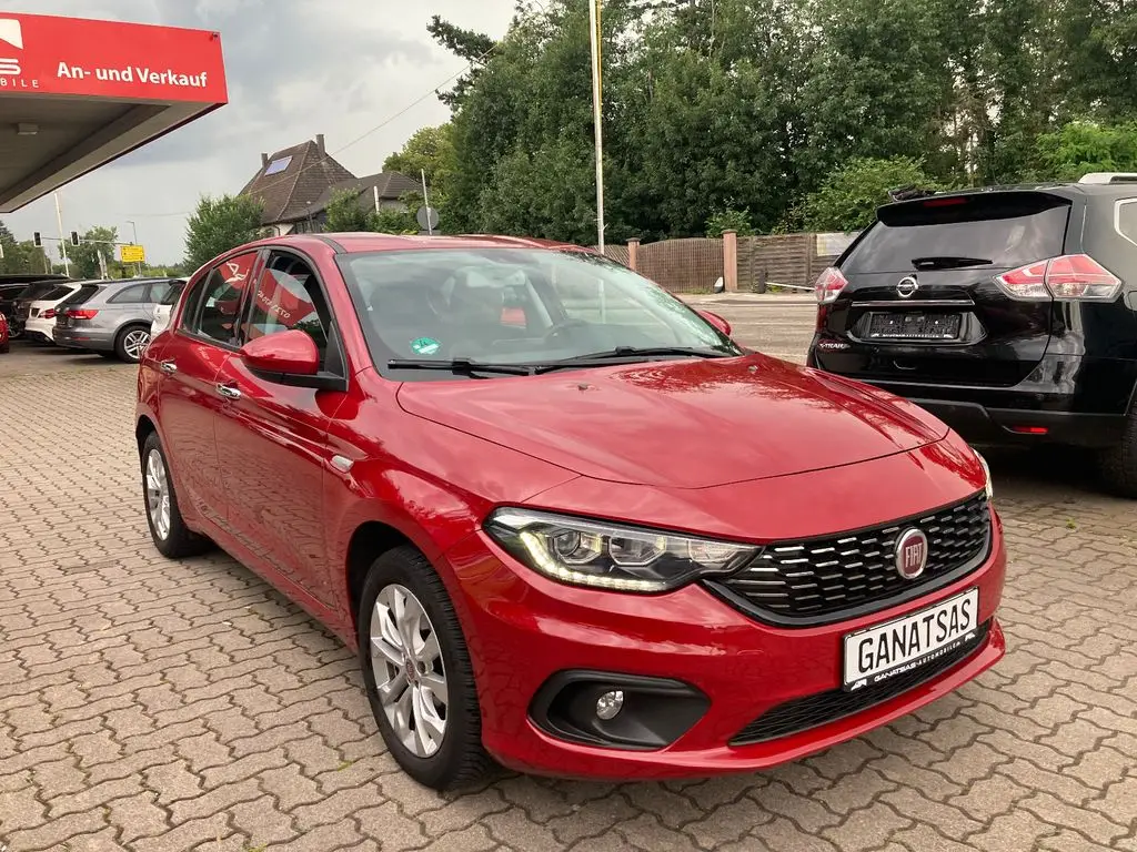 Photo 1 : Fiat Tipo 2016 Petrol