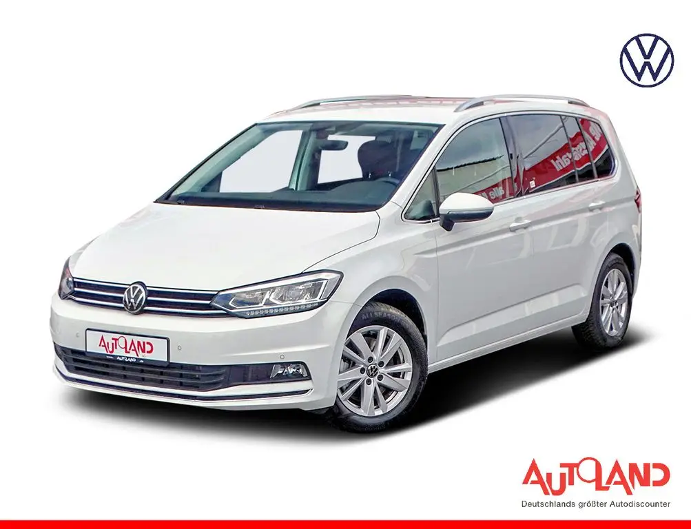 Photo 1 : Volkswagen Touran 2023 Essence