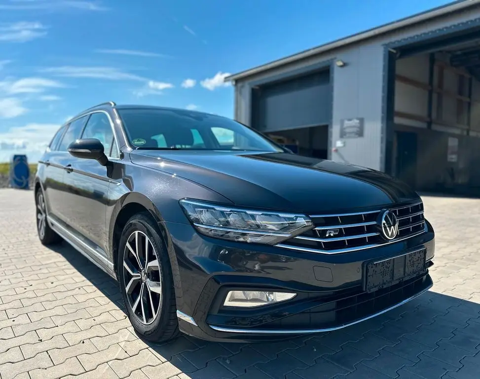 Photo 1 : Volkswagen Passat 2021 Diesel