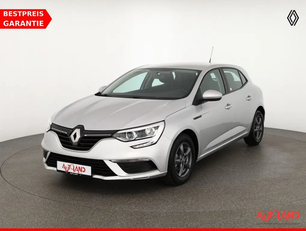 Photo 1 : Renault Megane 2018 Petrol