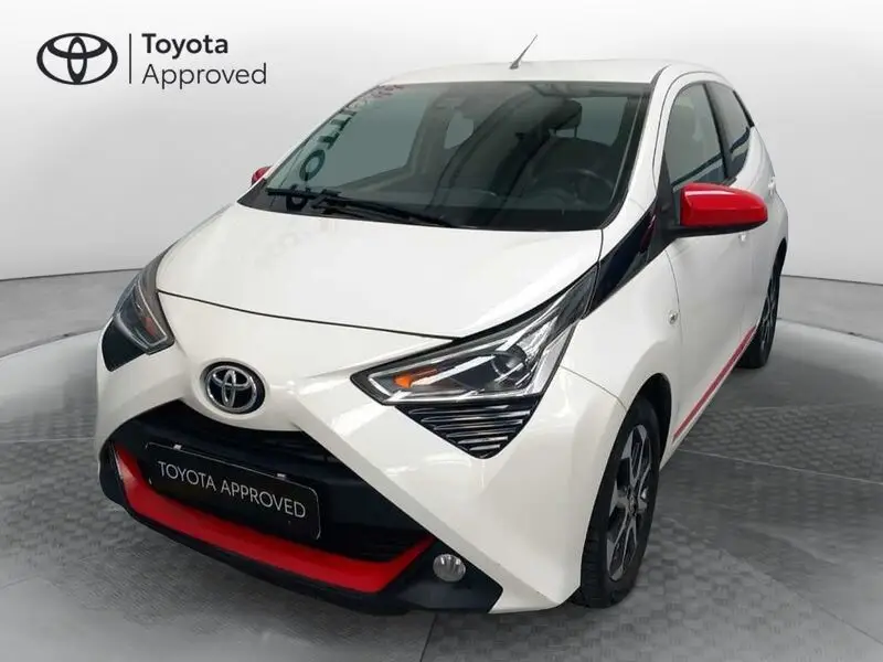 Photo 1 : Toyota Aygo X 2018 Petrol