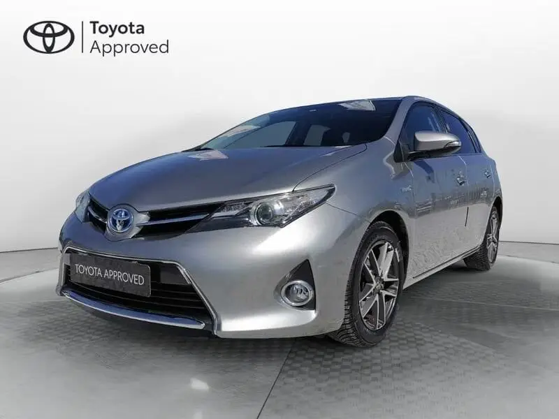 Photo 1 : Toyota Auris 2014 Hybride