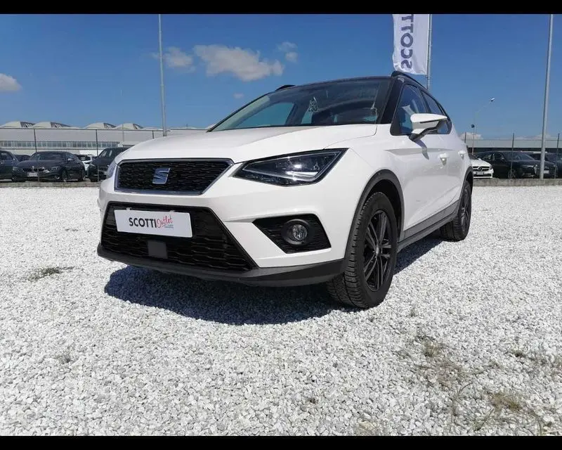 Photo 1 : Seat Arona 2021 Petrol