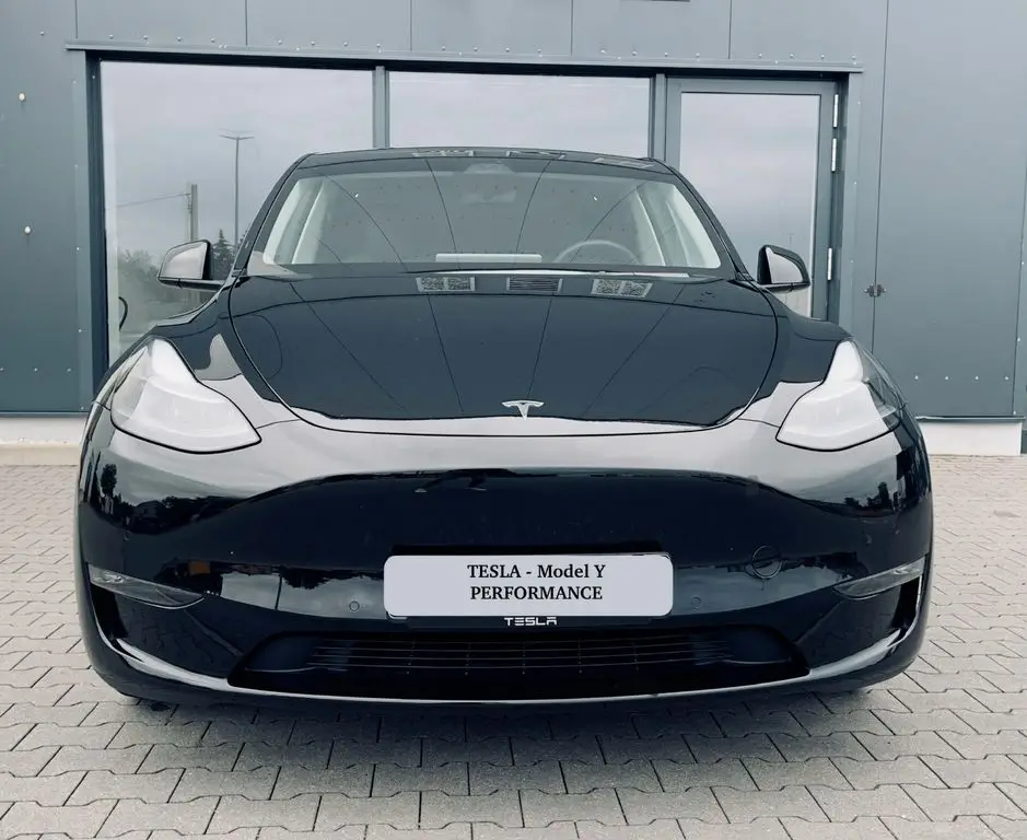 Photo 1 : Tesla Model Y 2022 Not specified