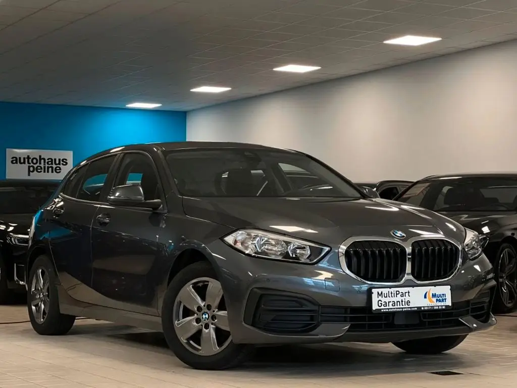 Photo 1 : Bmw Serie 1 2019 Petrol