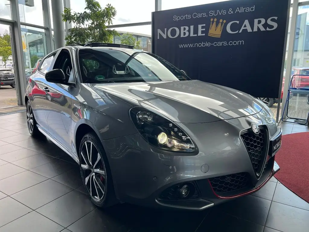 Photo 1 : Alfa Romeo Giulietta 2018 Essence