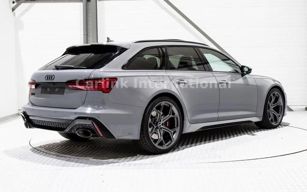 Photo 1 : Audi Rs6 2024 Petrol