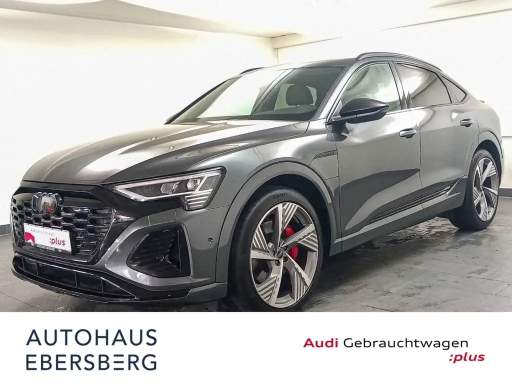 Photo 1 : Audi Q8 2023 Non renseigné