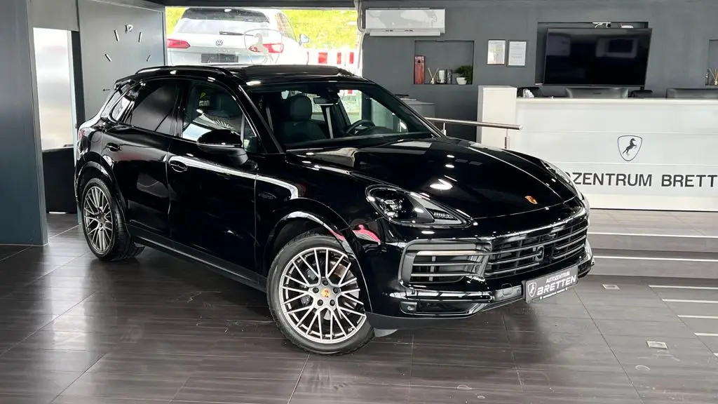 Photo 1 : Porsche Cayenne 2023 Hybrid