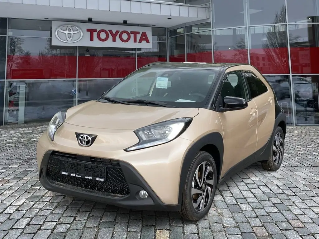 Photo 1 : Toyota Aygo X 2024 Essence