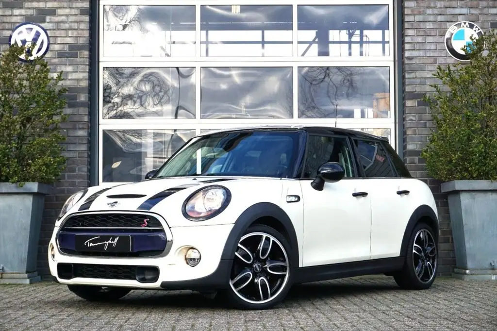 Photo 1 : Mini John Cooper Works 2016 Essence