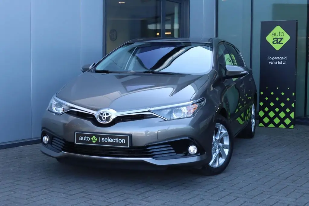 Photo 1 : Toyota Auris 2016 Essence