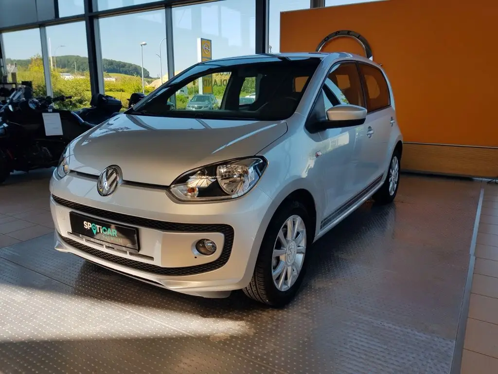 Photo 1 : Volkswagen Up! 2015 Petrol