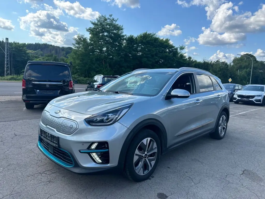 Photo 1 : Kia Niro 2019 Non renseigné