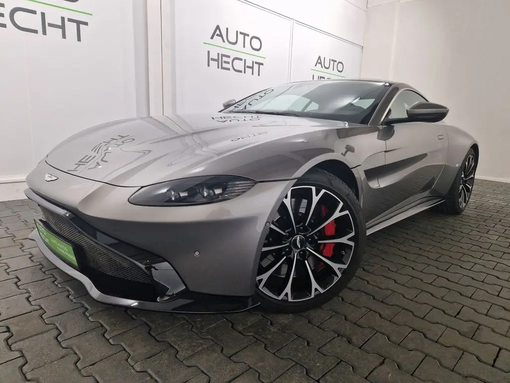 Photo 1 : Aston Martin V8 2018 Petrol