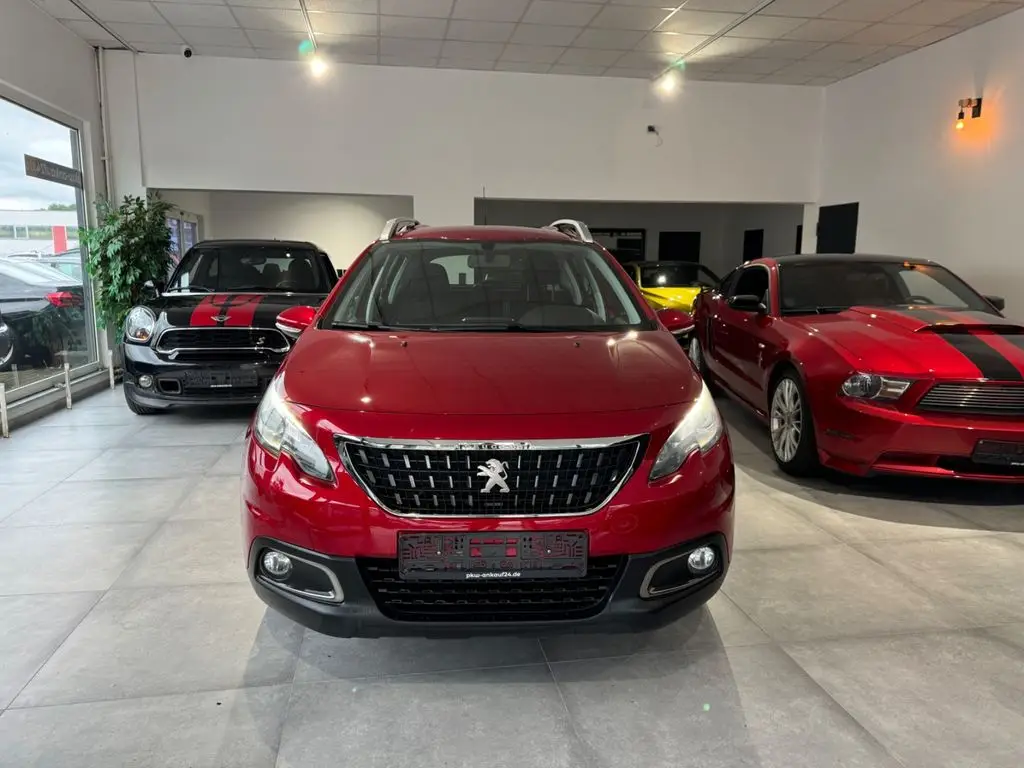 Photo 1 : Peugeot 2008 2017 Petrol