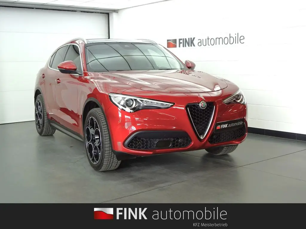 Photo 1 : Alfa Romeo Stelvio 2017 Petrol