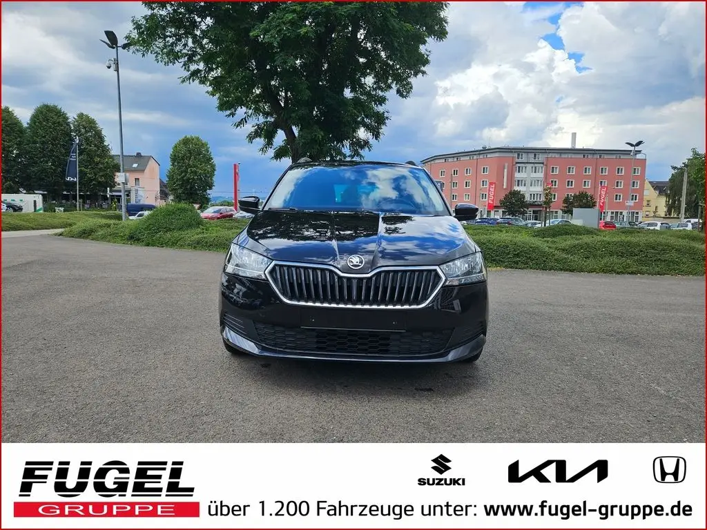 Photo 1 : Skoda Fabia 2022 Petrol