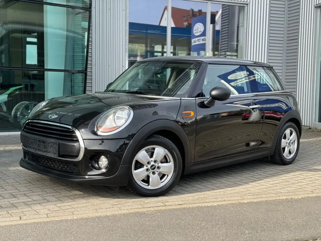 Photo 1 : Mini One 2015 Petrol