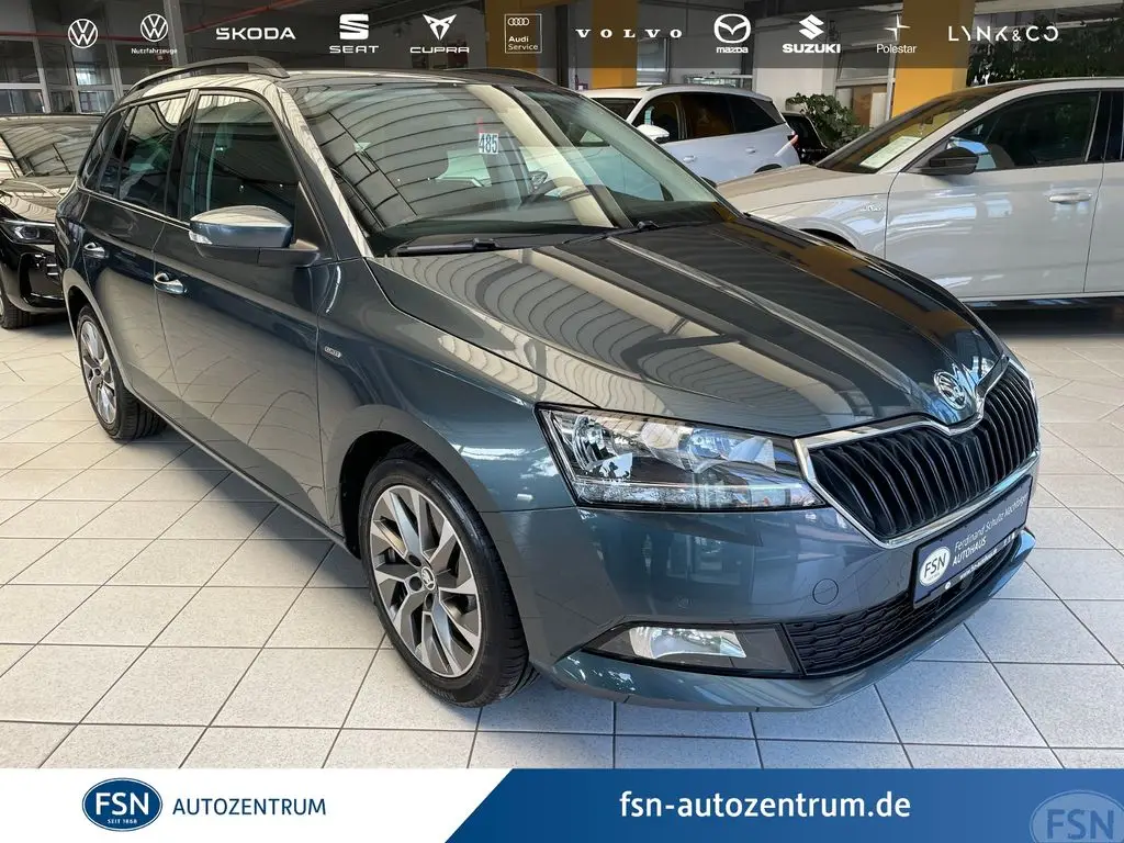 Photo 1 : Skoda Fabia 2021 Petrol