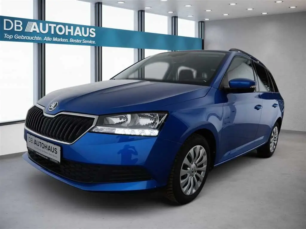 Photo 1 : Skoda Fabia 2022 Petrol