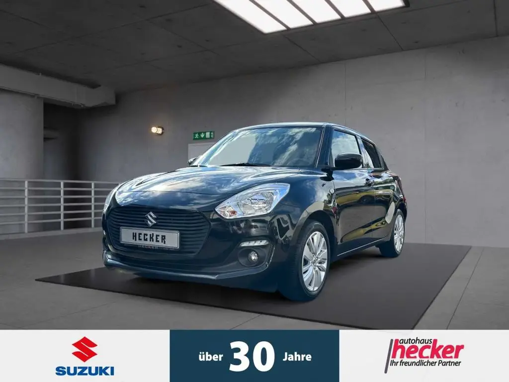 Photo 1 : Suzuki Swift 2019 Petrol