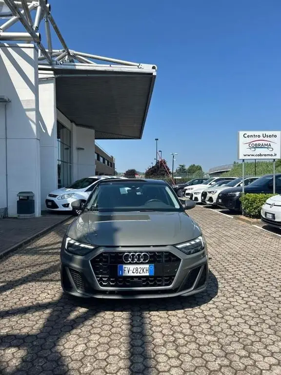 Photo 1 : Audi A1 2019 Petrol