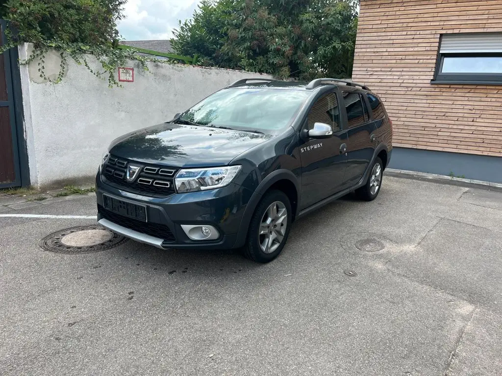 Photo 1 : Dacia Logan 2018 Essence