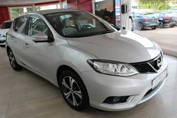 Photo 1 : Nissan Pulsar 2015 Petrol