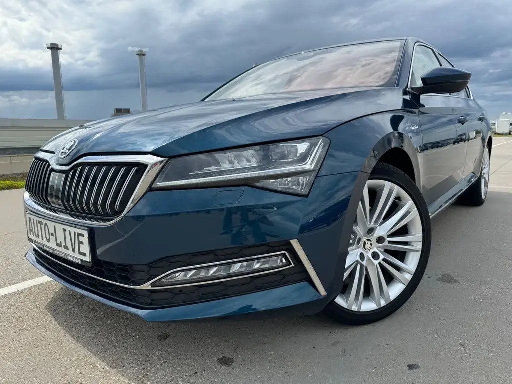 Photo 1 : Skoda Superb 2021 Essence