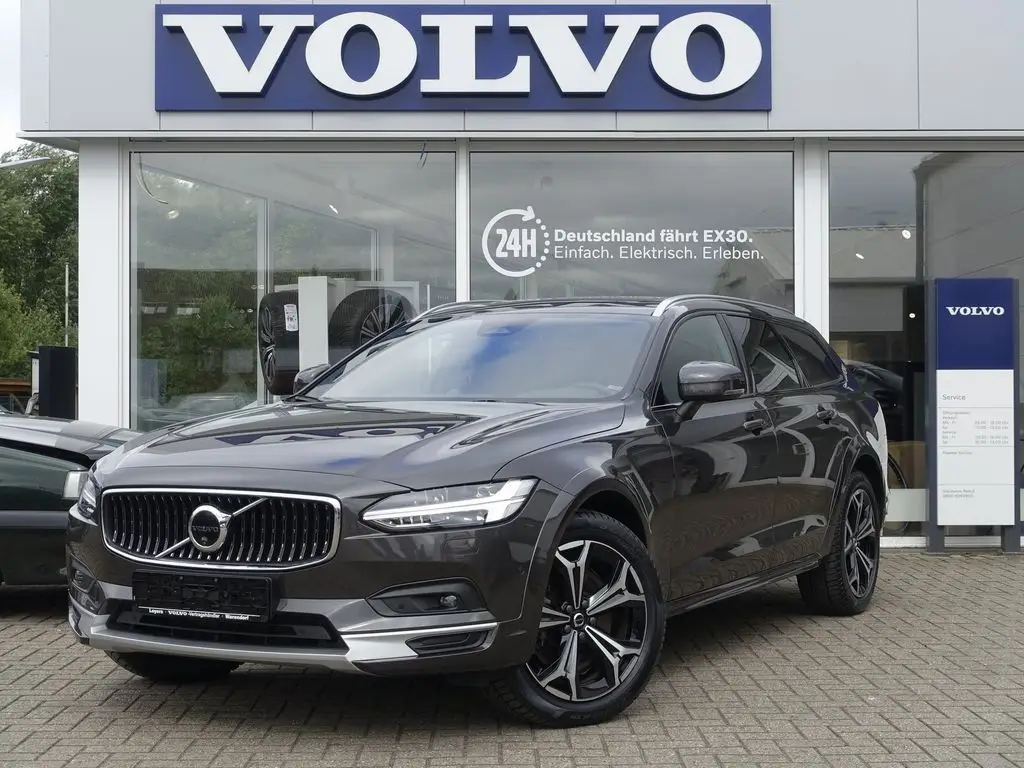 Photo 1 : Volvo V90 2023 Petrol