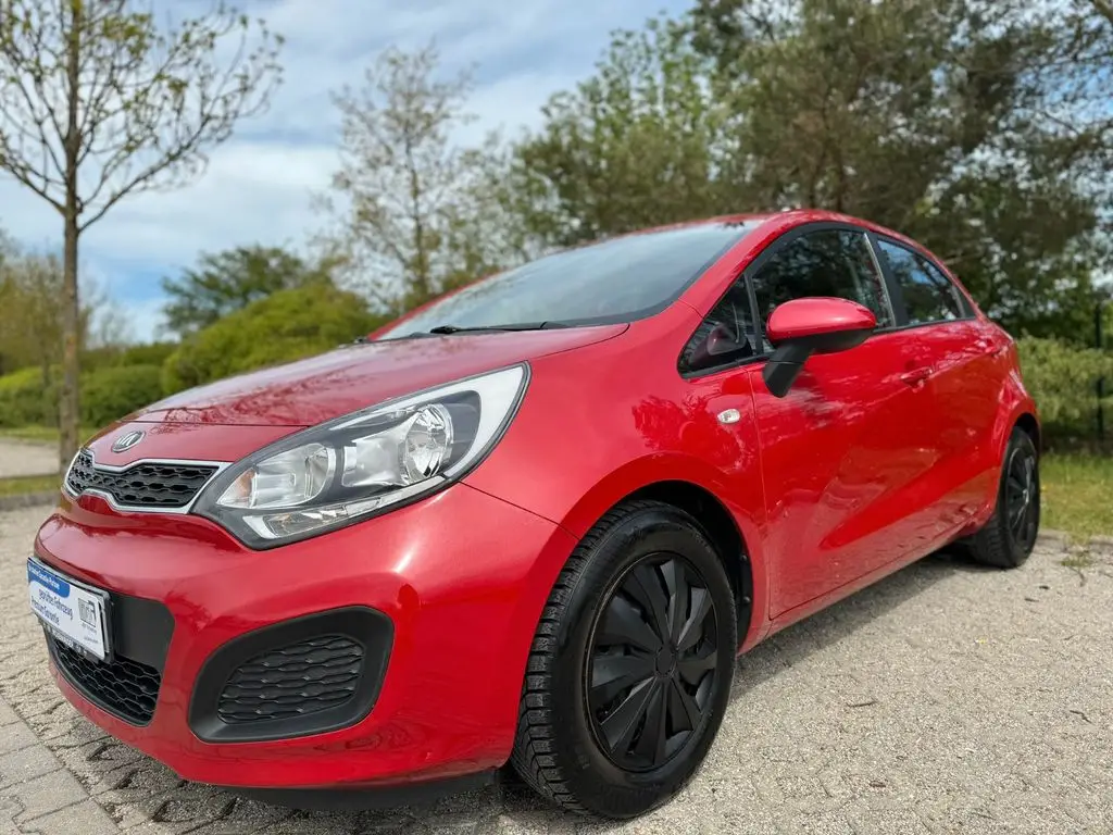 Photo 1 : Kia Rio 2015 Petrol