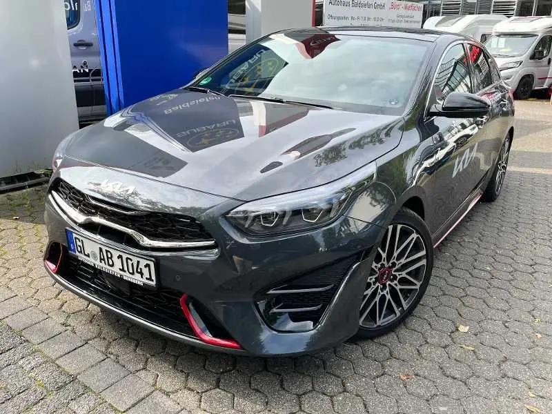 Photo 1 : Kia Proceed 2024 Essence