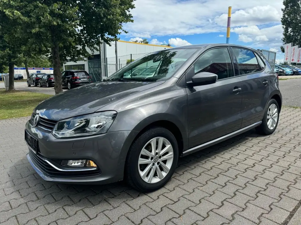 Photo 1 : Volkswagen Polo 2017 Petrol