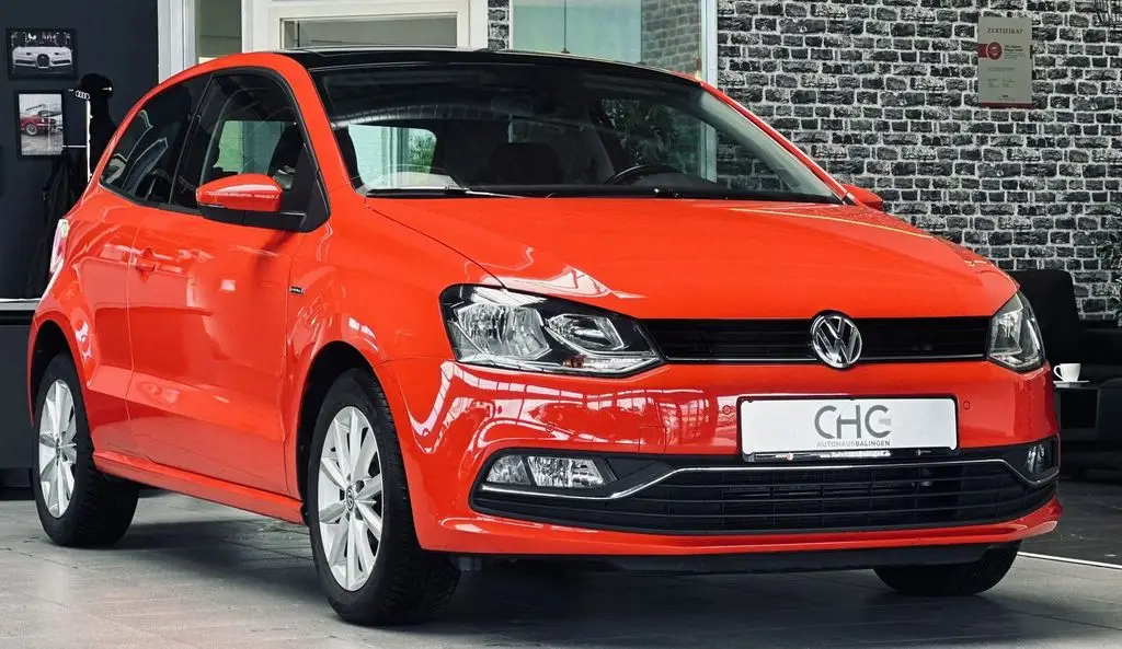 Photo 1 : Volkswagen Polo 2015 Petrol